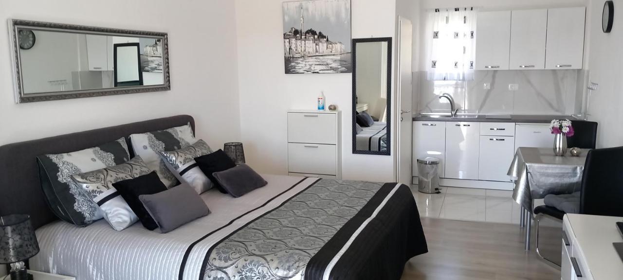 Beautyful Sea View 6 Luxury Studio Danijela Senj  Ngoại thất bức ảnh